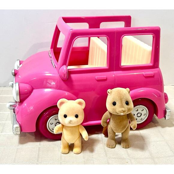 Li’l woodzeez Other - LILWOODZEEZ – Family PINK CAR 2 figures happy campers car calico critters